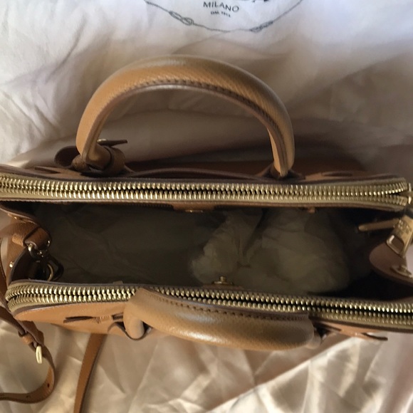 Prada medium Galleria Caramel handbag - Picture 4 of 10